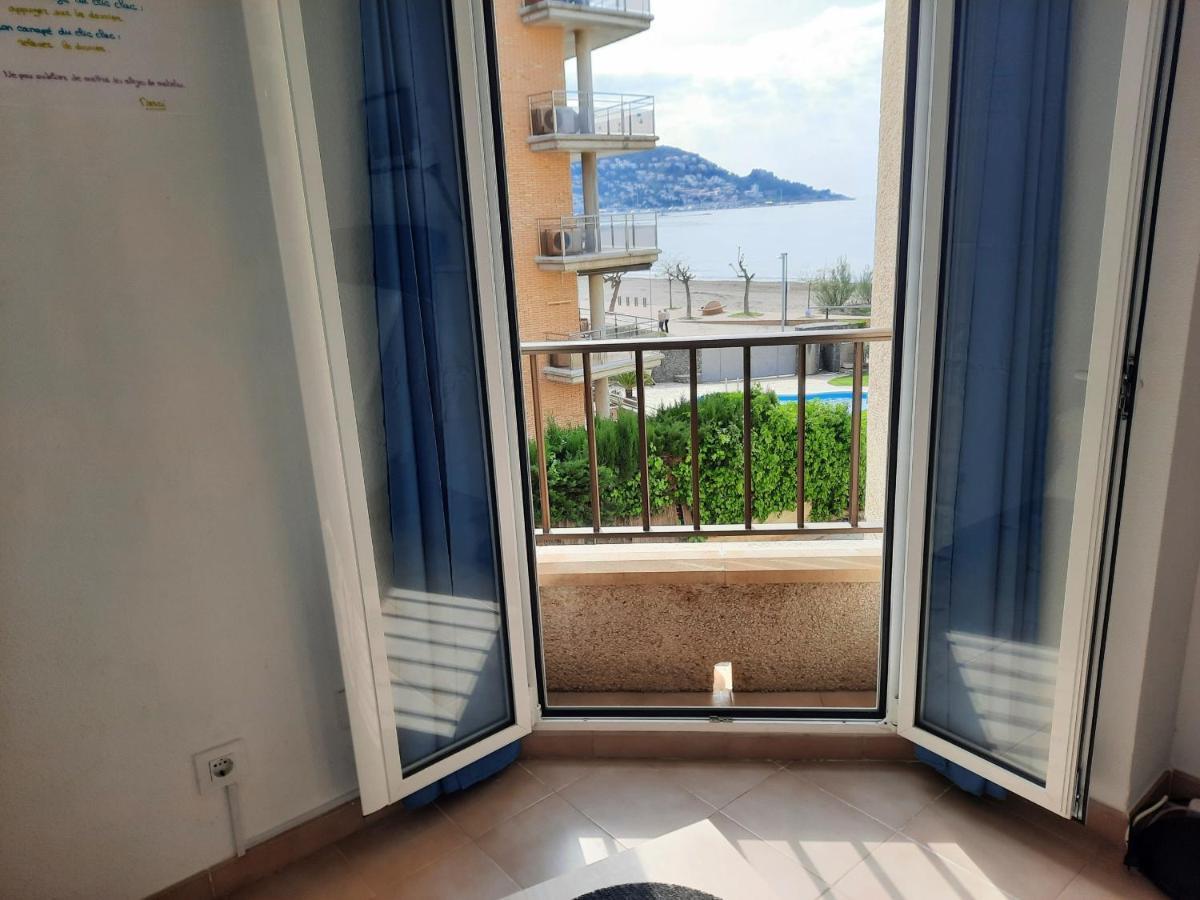 Apartamento Castell Joncar,30 M de la playa, 1era linea de mar, vista al mar Rosas Exterior foto